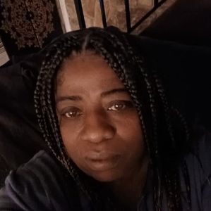 Meet your Posher, Yolanda